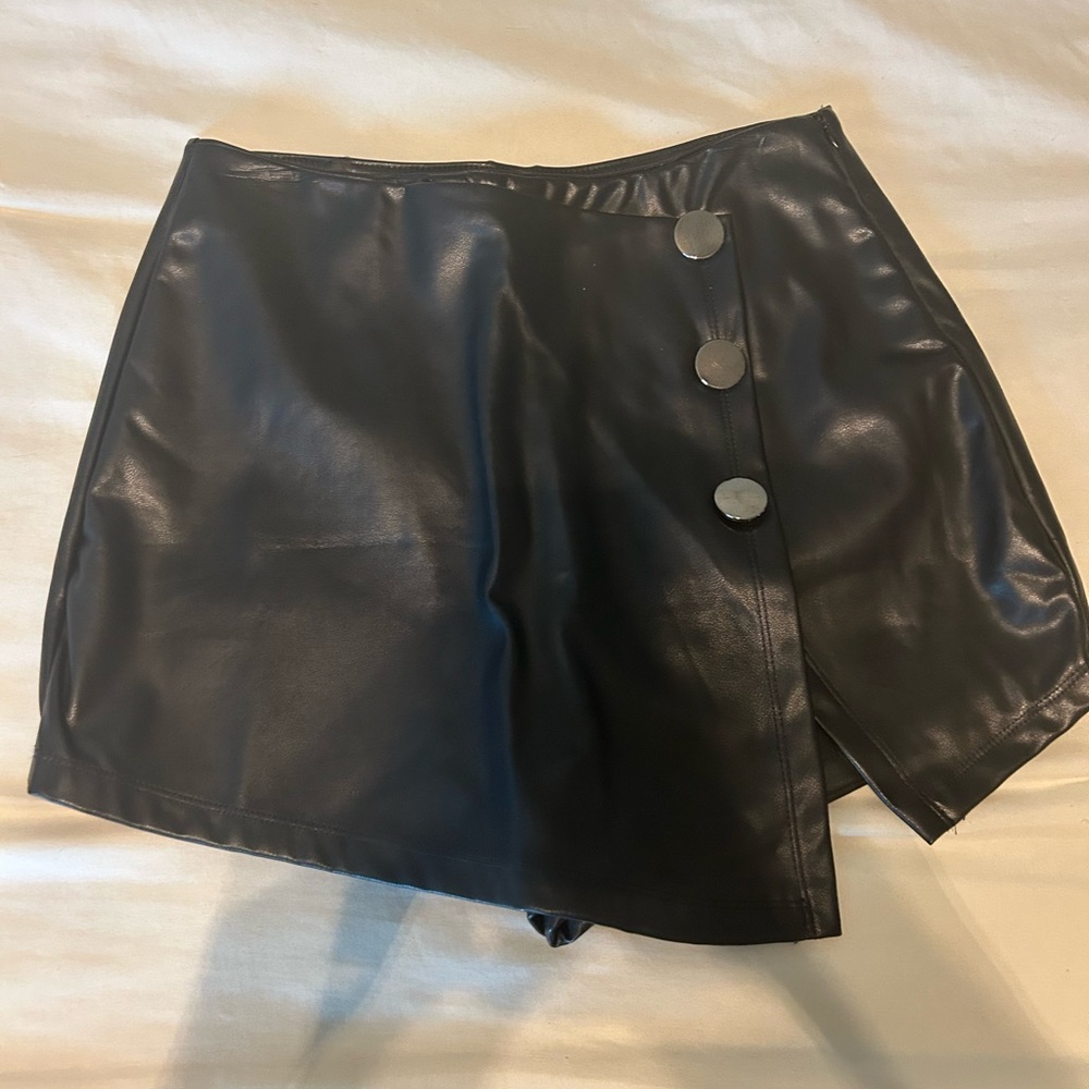 Haute Monde Black Faux Leather Skort
